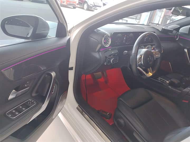 Фото 14 - Mercedes-Benz A-Class