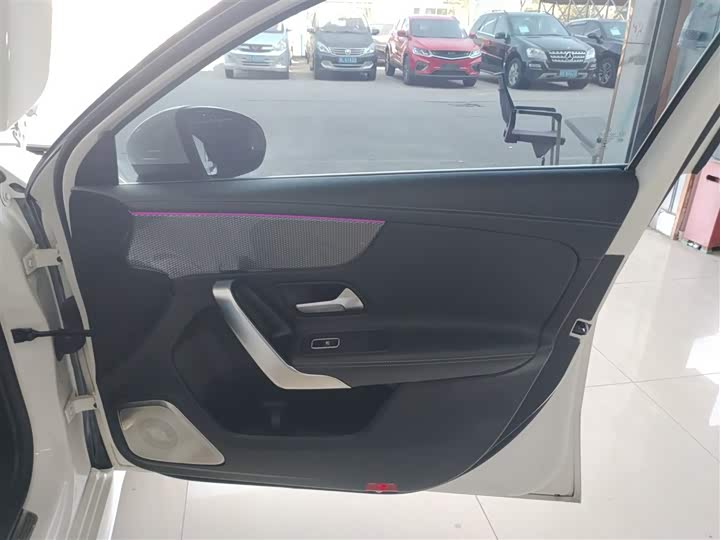 Фото 16 - Mercedes-Benz A-Class