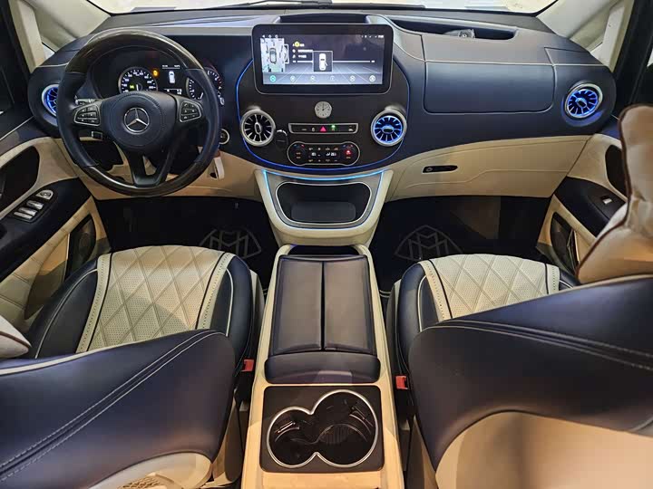 Фото 17 - Mercedes-Benz Vito