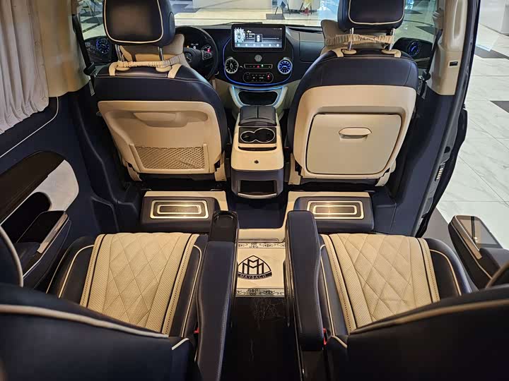 Фото 18 - Mercedes-Benz Vito