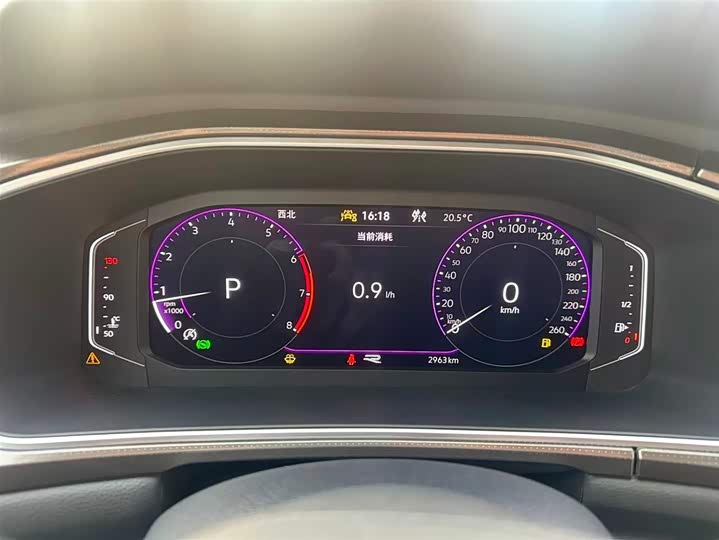 Фото 14 - Volkswagen T-Roc