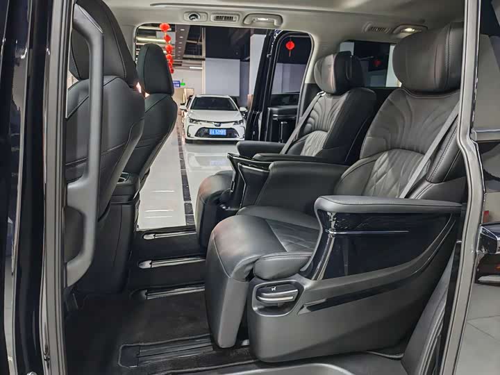 Фото 8 - GAC Trumpchi M8