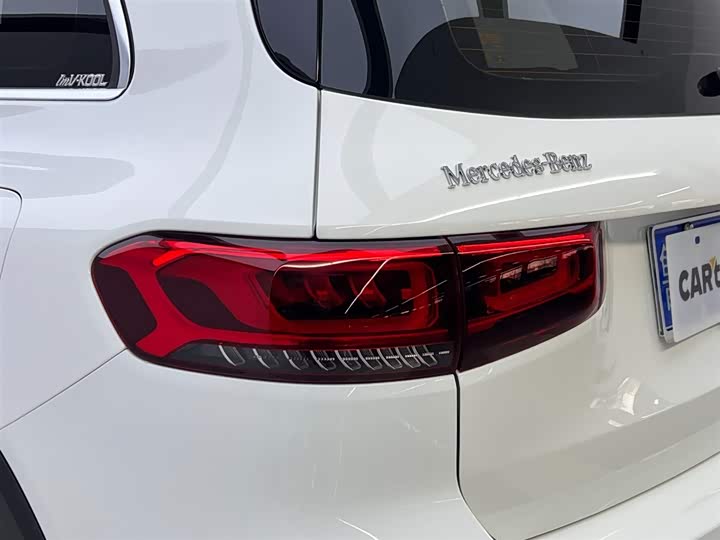 Фото 11 - Mercedes-Benz GLB-Class