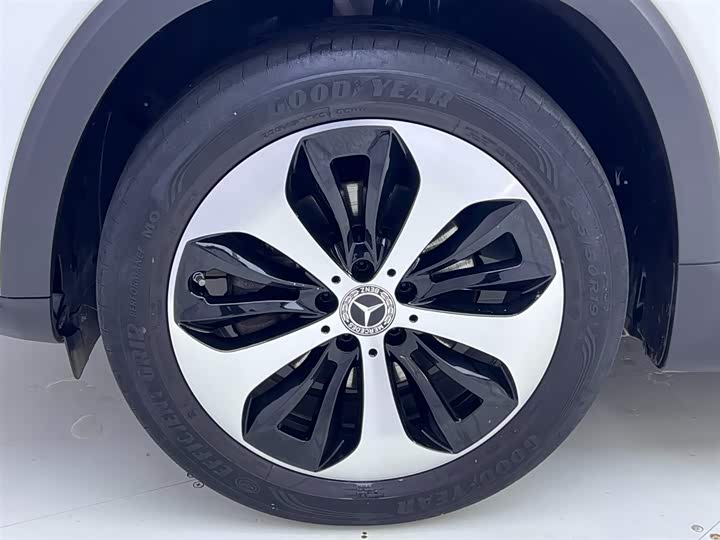 Фото 12 - Mercedes-Benz GLB-Class