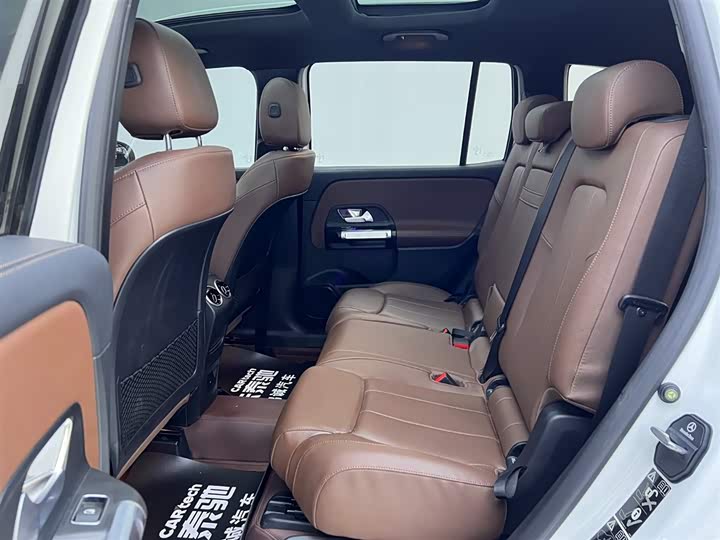 Фото 18 - Mercedes-Benz GLB-Class