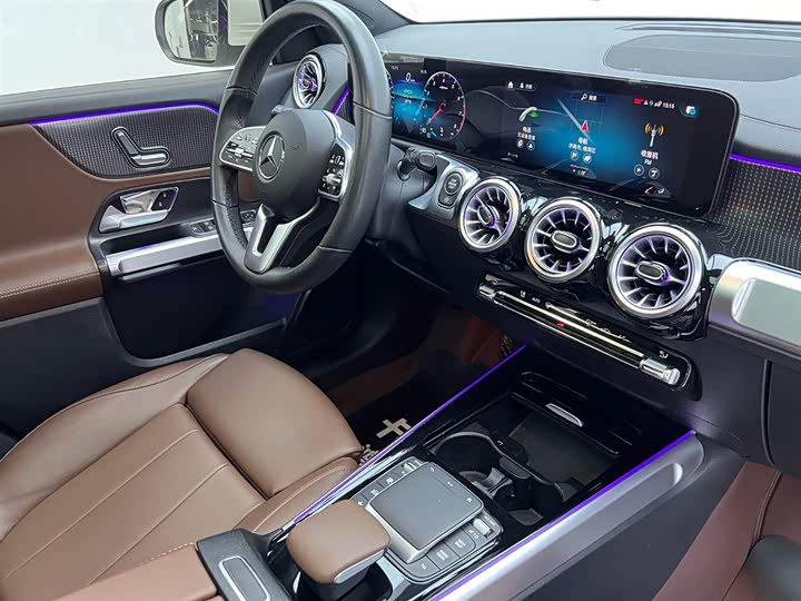 Фото 21 - Mercedes-Benz GLB-Class