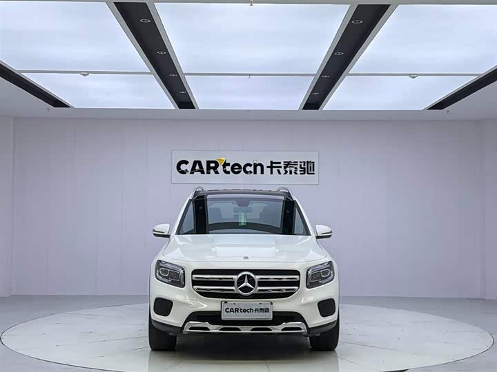 Фото 8 - Mercedes-Benz GLB-Class