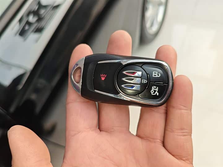 Фото 9 - Buick Regal