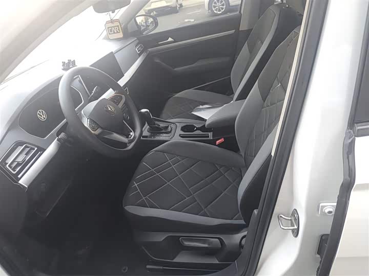 Фото 15 - Volkswagen Lavida