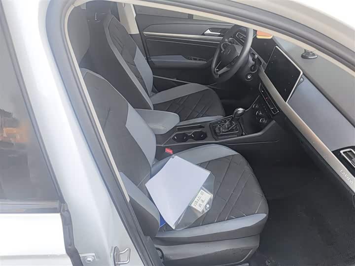 Фото 25 - Volkswagen Lavida