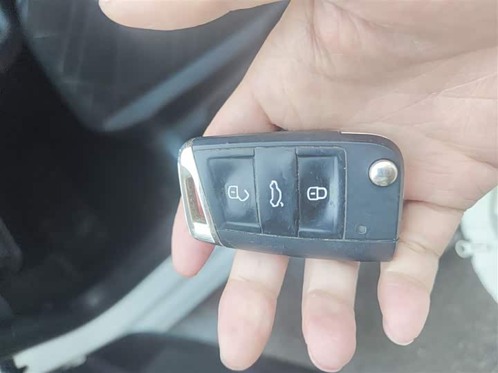 Фото 9 - Volkswagen Lavida