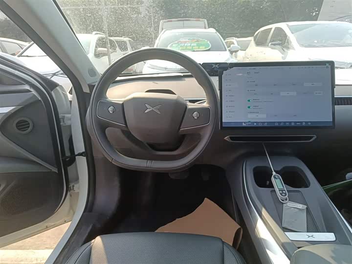 Фото 11 - XPeng Mona M03