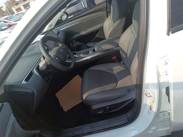 Фото 15 - XPeng Mona M03