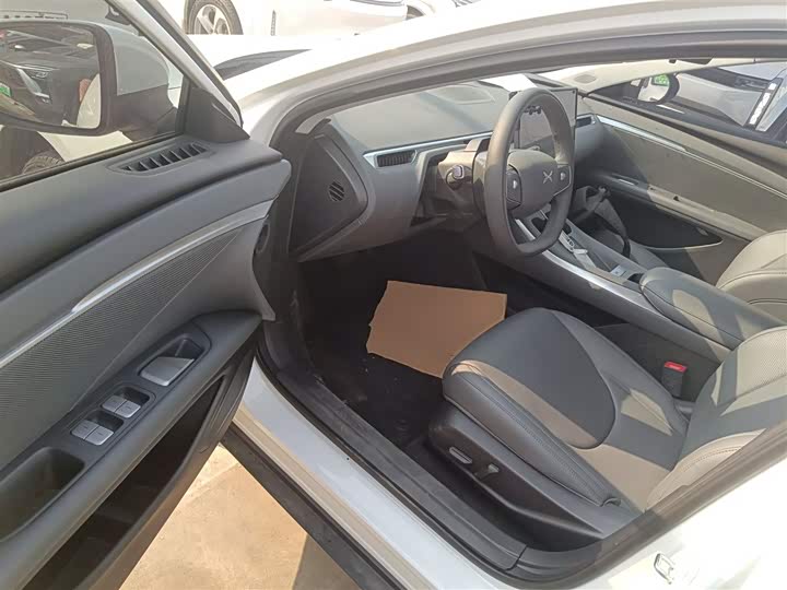 Фото 16 - XPeng Mona M03