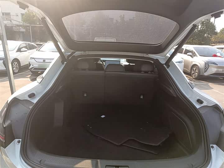 Фото 19 - XPeng Mona M03