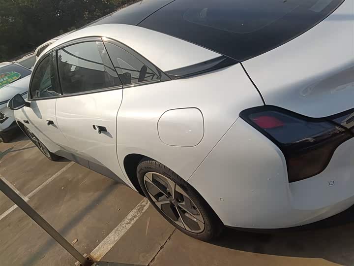 Фото 5 - XPeng Mona M03