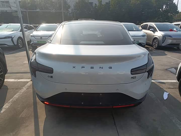 Фото 6 - XPeng Mona M03