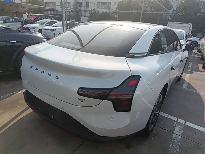 Фото 7 - XPeng Mona M03