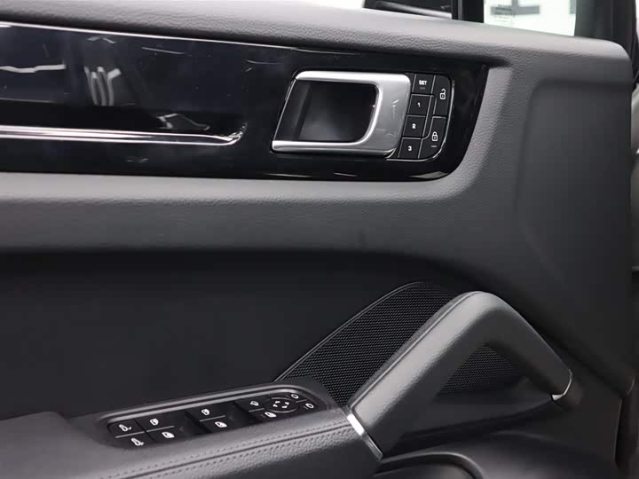 Фото 26 - Porsche Cayenne