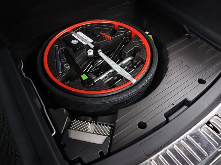 Фото 28 - Porsche Cayenne