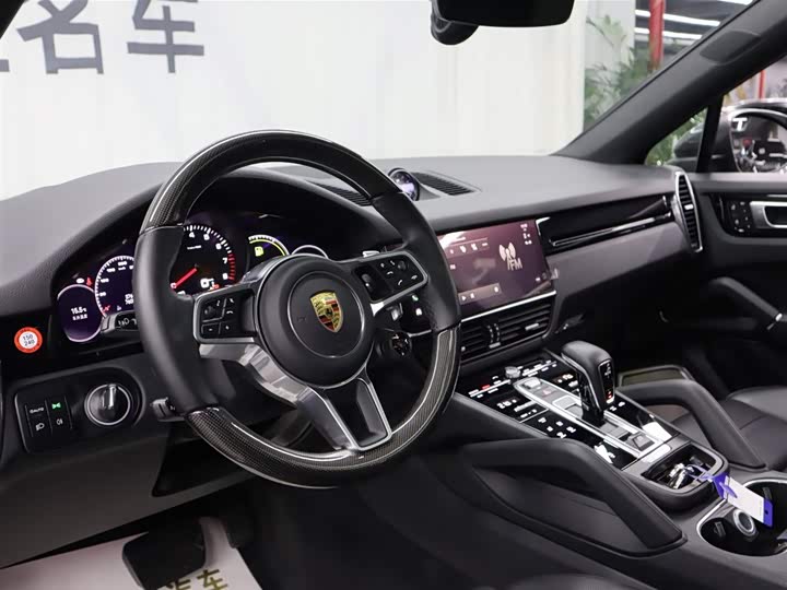 Фото 9 - Porsche Cayenne