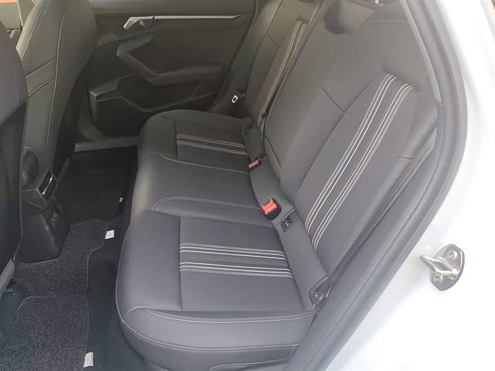 Фото 17 - Audi A3