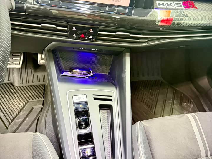 Фото 12 - Volkswagen Golf