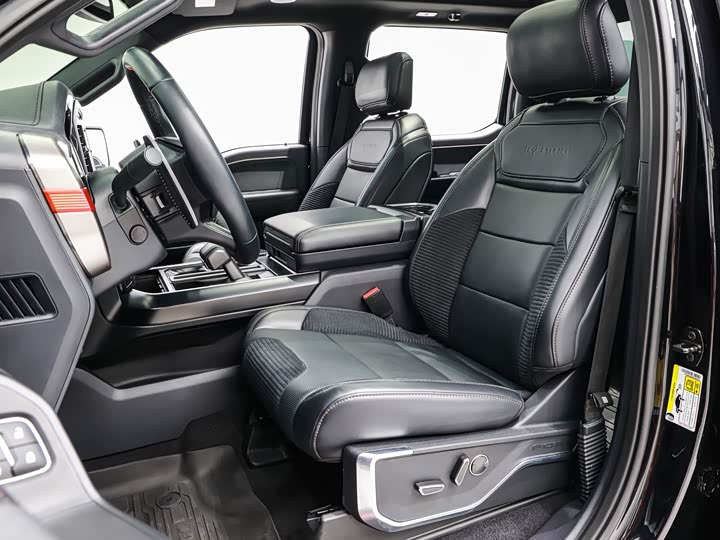 Фото 10 - Ford F-150 Raptor