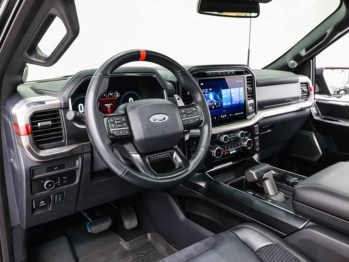 Фото 17 - Ford F-150 Raptor