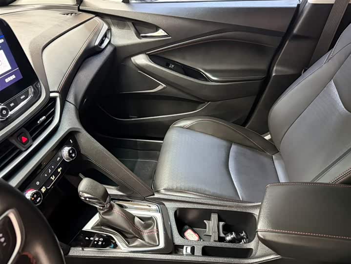 Фото 13 - Chevrolet Orlando