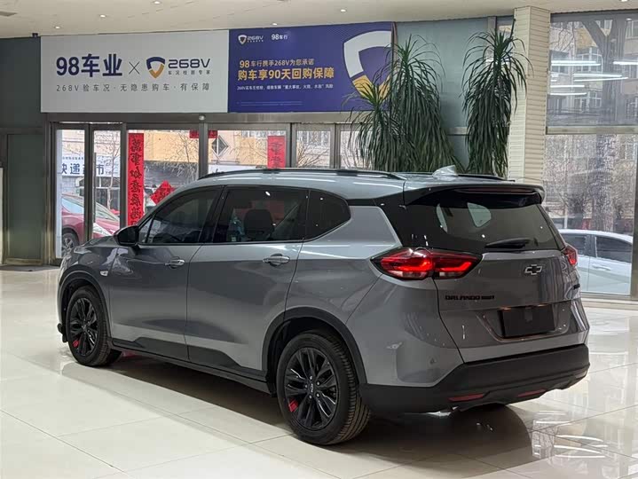 Фото 4 - Chevrolet Orlando