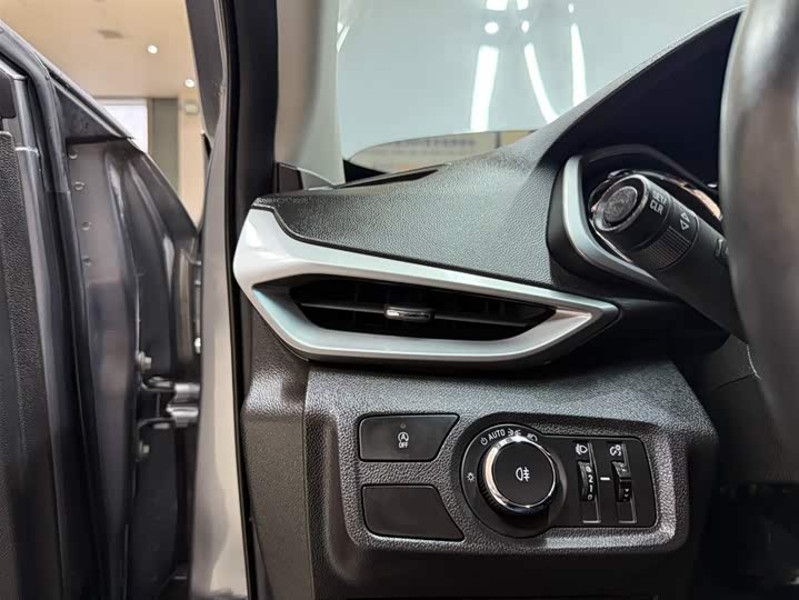 Фото 9 - Chevrolet Orlando