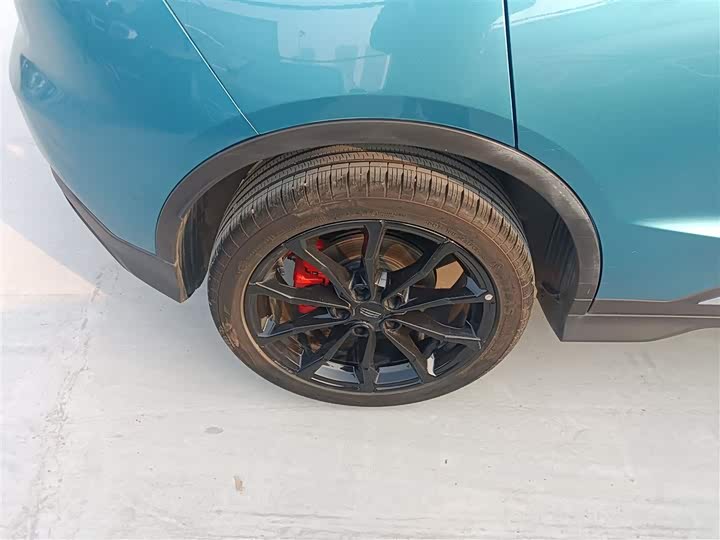 Фото 26 - Geely Emgrand GS