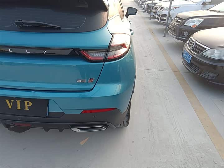 Фото 8 - Geely Emgrand GS