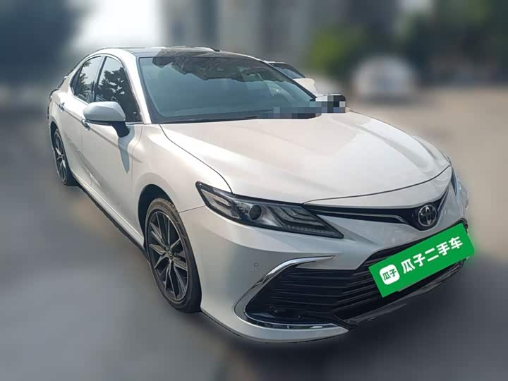 Фото 26 - Toyota Camry
