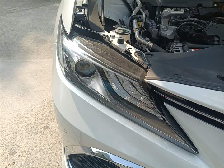 Фото 30 - Toyota Camry