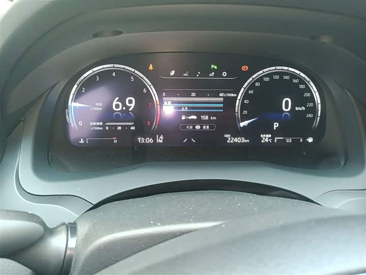 Фото 5 - Toyota Camry