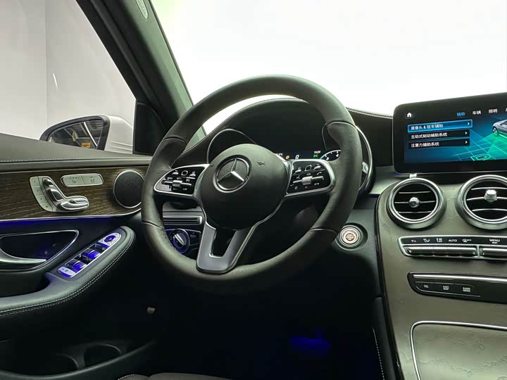 Фото 10 - Mercedes-Benz GLC-Class