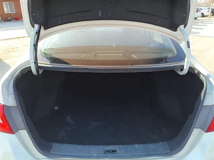 Фото 19 - Nissan Sylphy EV