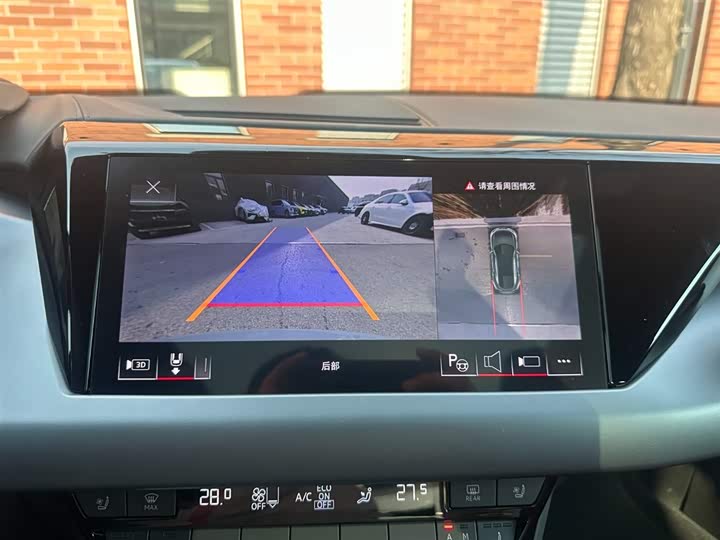 Фото 13 - Audi e-tron GT