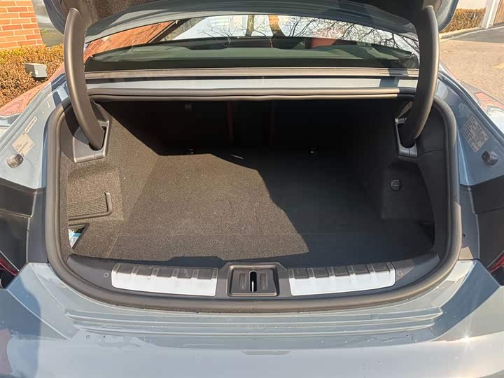 Фото 23 - Audi e-tron GT