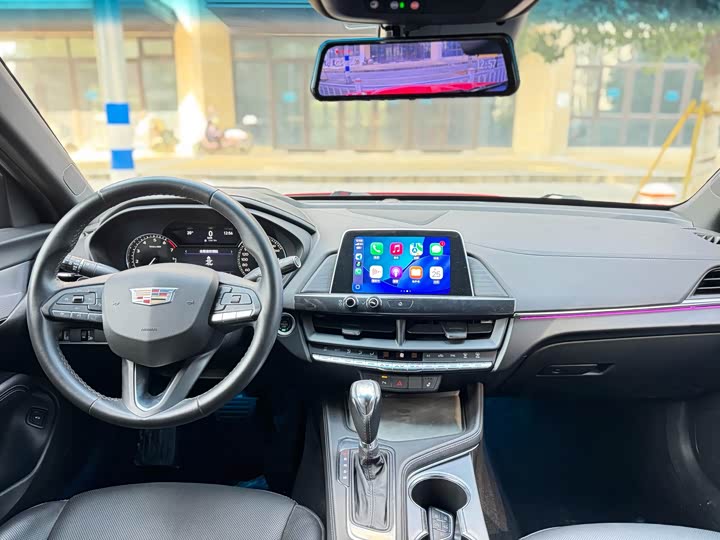 Фото 8 - Cadillac CT4