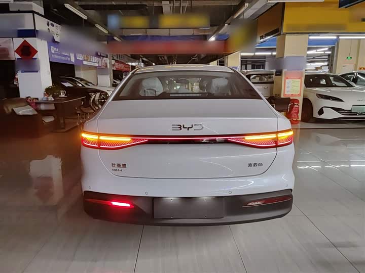 Фото 6 - BYD Seal 05 DM-i Hybrid