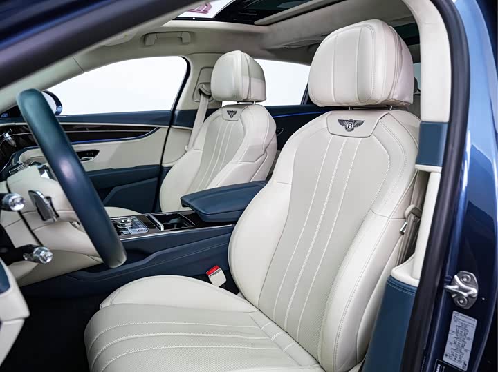 Фото 13 - Bentley Flying Spur