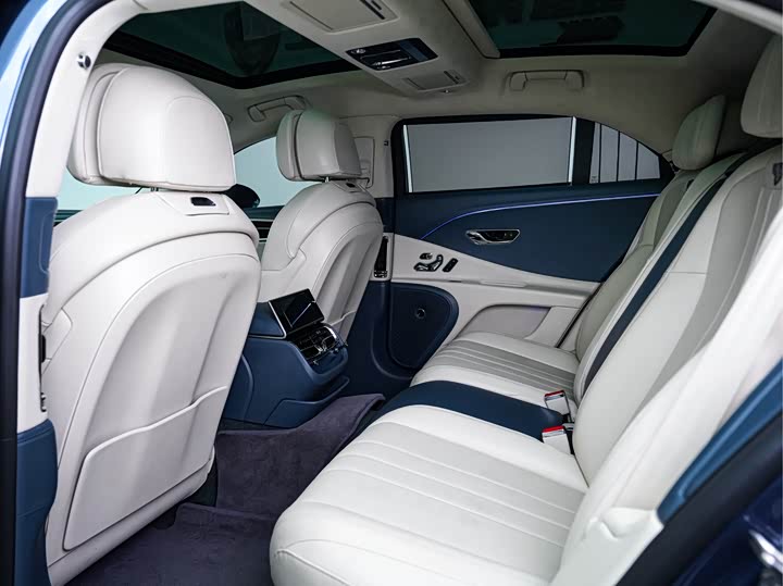 Фото 17 - Bentley Flying Spur