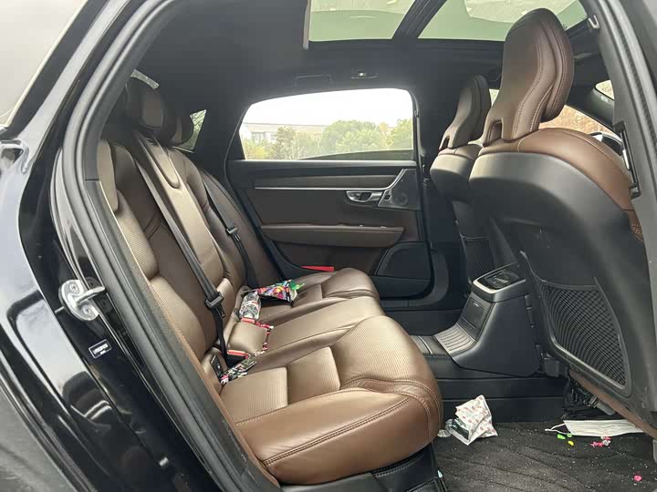 Фото 13 - Volvo S90 Hybrid