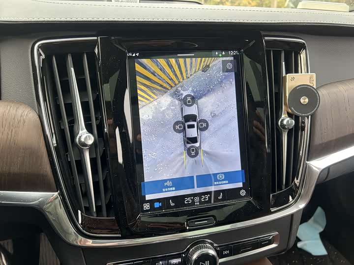 Фото 16 - Volvo S90 Hybrid