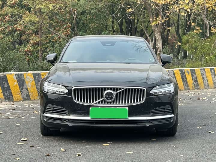 Фото 2 - Volvo S90 Hybrid