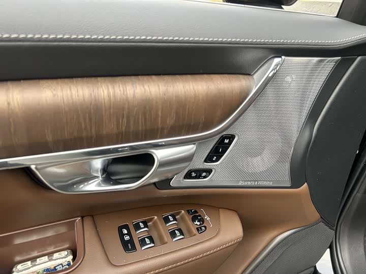 Фото 25 - Volvo S90 Hybrid