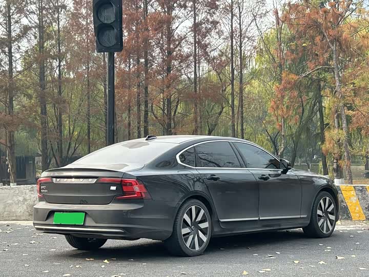 Фото 7 - Volvo S90 Hybrid